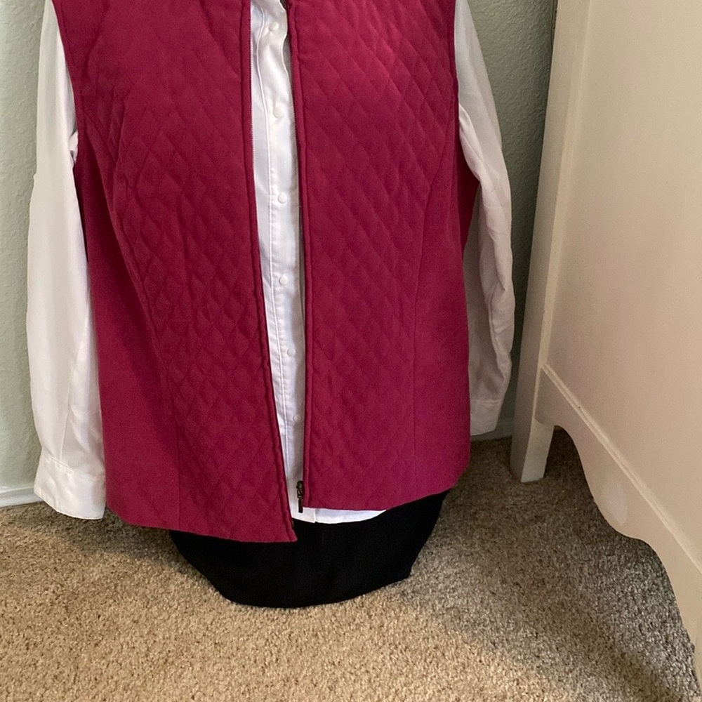 Women's Quilted Vest - Burgundy
